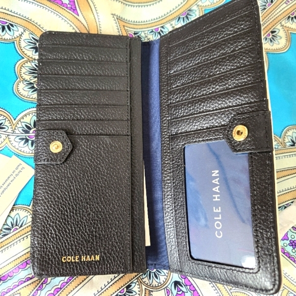 Cole Haan Kiera Slim Leather Wallet Ivory/Black - Picture 4 of 8